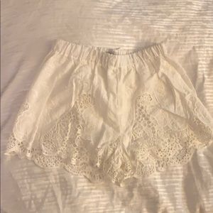 Embroidered white shorts, NWT